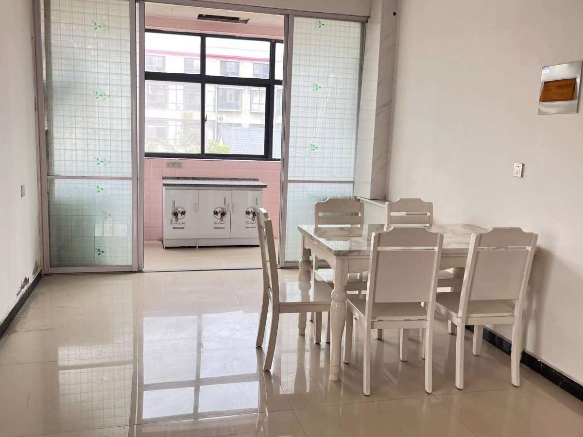 出租县城2室2厅1卫120平米 租金7500元/月 出租县城2室2厅1卫120平米 租金7500元/月